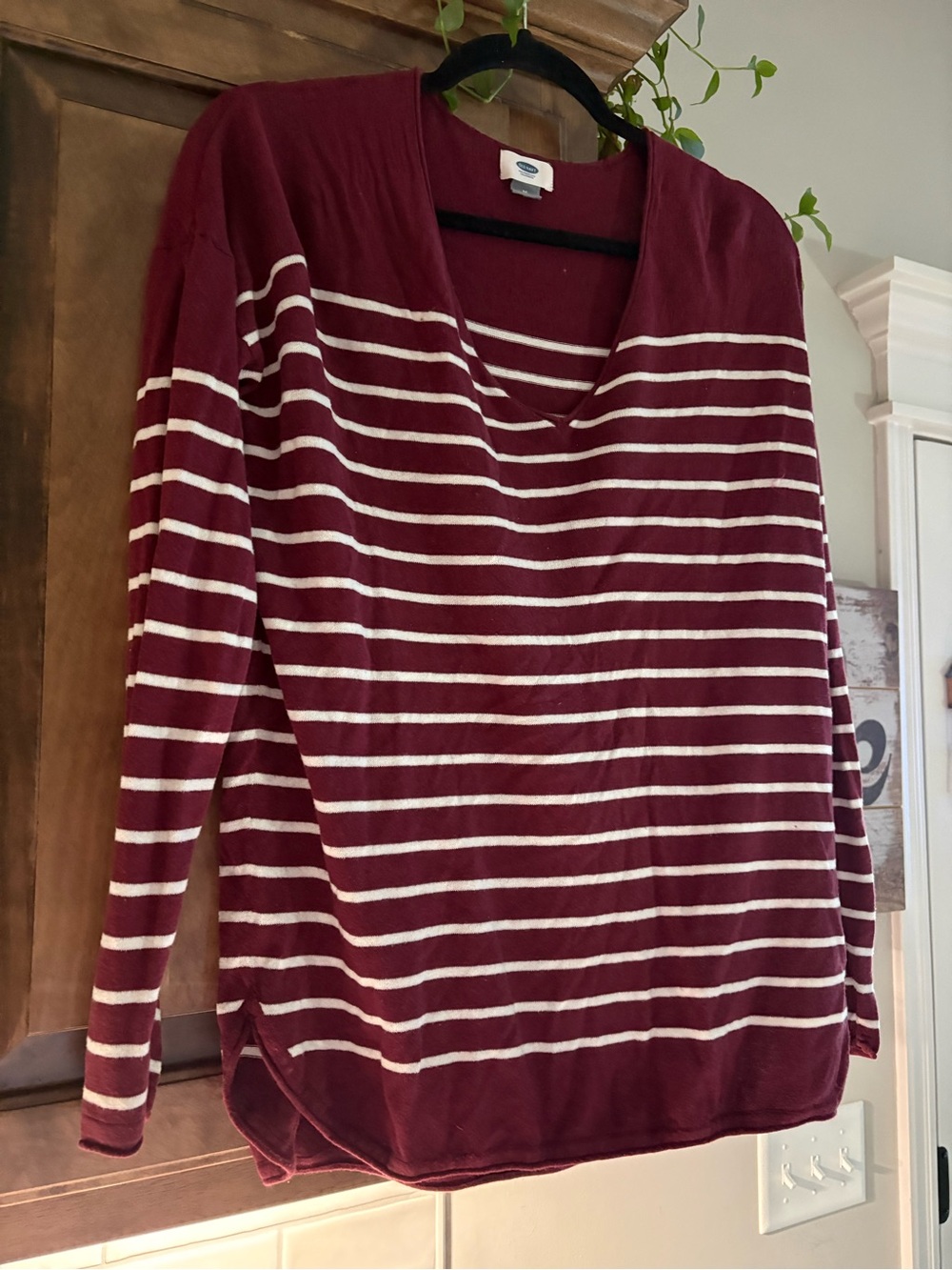 Old Navy Maroon & White Striped V-Neck Sweater